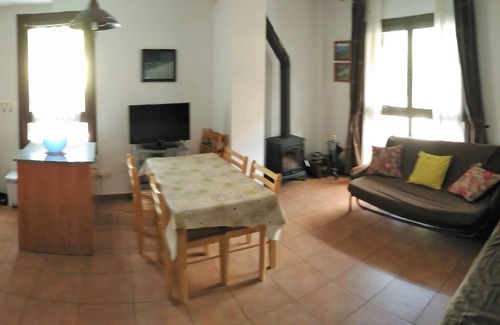 Gavin Apartment | Apartment in Gavin, Among the Tena Valley and Ordesa National Park