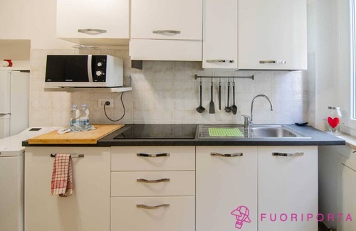 Oltretorrente Apartment | Apartment in historic center area
