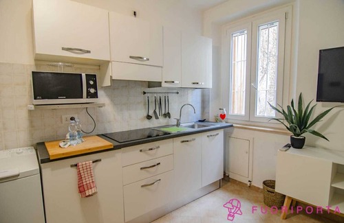 Oltretorrente Apartment | Apartment in historic center area