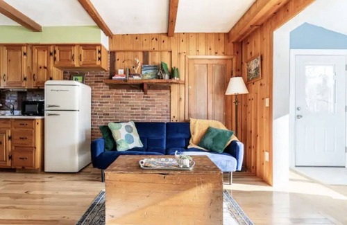 Chittenden County Apartment | Apartment in historic farmhouse