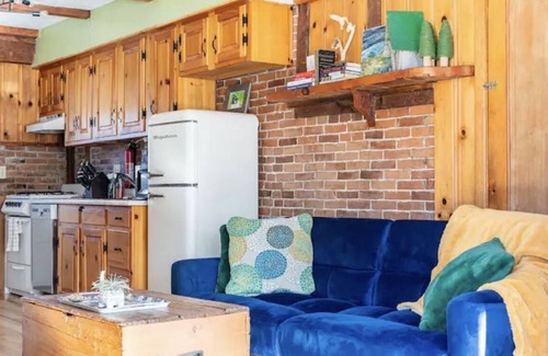 Chittenden County Apartment | Apartment in historic farmhouse