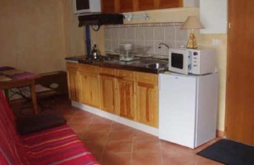 Aragnouet Apartment | apartment in house