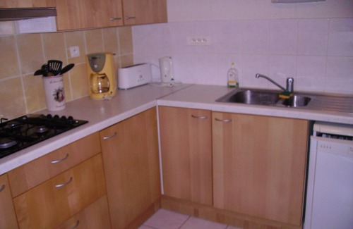 Breuillet Apartment | APARTMENT IN INDIVIDUAL HOUSE