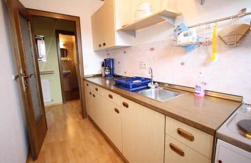 Krispl Apartment | Apartment in Krispl with outdoor pool