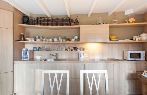 Bazel House | Apartment in Kruibeke Wissekerke Castle, cleaning included
