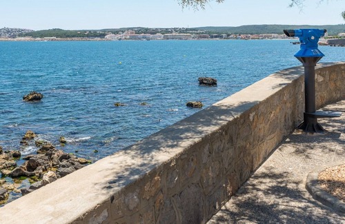 L'Escala Apartment | Apartment in L’Escala near Sandy Beaches