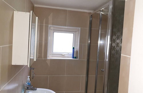 Cathall Apartment | Apartment in london minute walk to metro, near Stratford nn