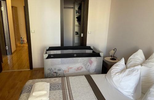 Shkorpilovtsi Apartment | Apartment in Long Beach