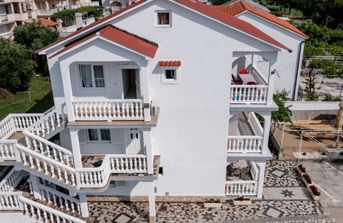 Lopar Apartment | Apartment in Lopar with Terrace, Air condition, WIFI, Washing machine (4360-1)
