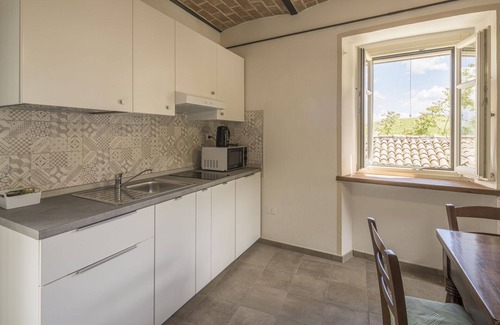 Monforte d'Alba Apartment | Apartment in Monforte D'alba with 1 bedrooms sleeps 4