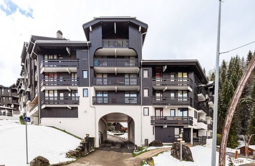 Les Esserts Apartment | Apartment in Morillon near Ski Resort