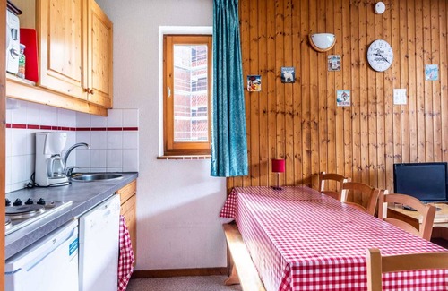 Les Esserts Apartment | Apartment in Morillon near Ski Resort