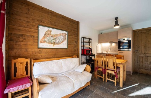 Morillon Apartment | Apartment in Morillon with Mountain Views