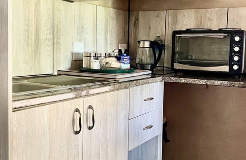 Nelspruit Apartment | Apartment in Nelspruit with a private garden - LoerieRoep Unit 1