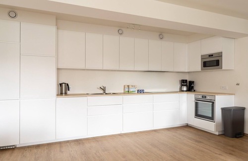 Nes House | Apartment in Nes near Vlijen Recreation Area