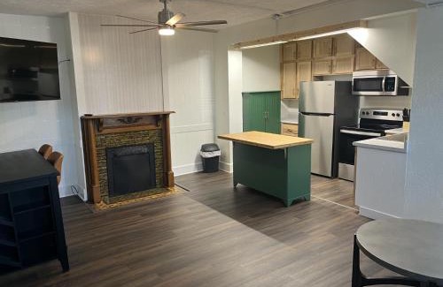 Newark Apartment | Apartment in Newark