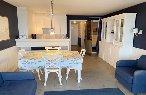 Nieuwpoort-aan-Zee Apartment | Apartment in Nieuwpoort near Sandy Beaches