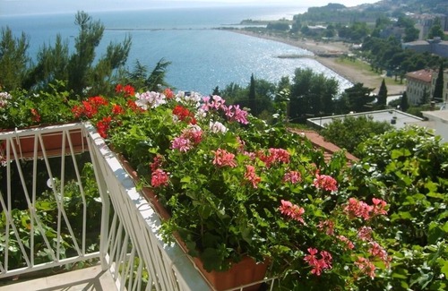 Borak Apartment | Apartment in Omiš with Seaview, Balcony, Air condition, WIFI (161-1)