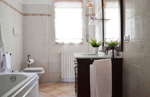 Travaco Siccomario Apartment | Apartment in Pavia with 1 bedrooms sleeps 2