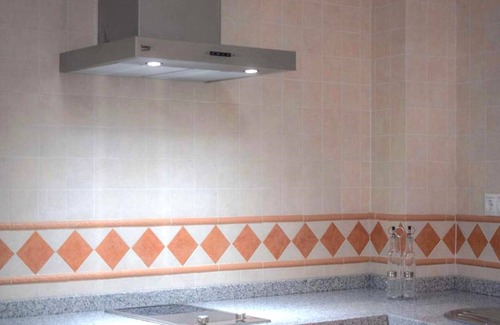 Penaflor Apartment | Apartment in Peñaflor with Charming Patio