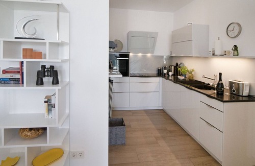 Mitte-Sud Apartment | Apartment in perfect location directly at the marina, great view