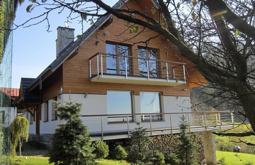 Zwardon Villa | Apartment in Poland near Scenic Views
