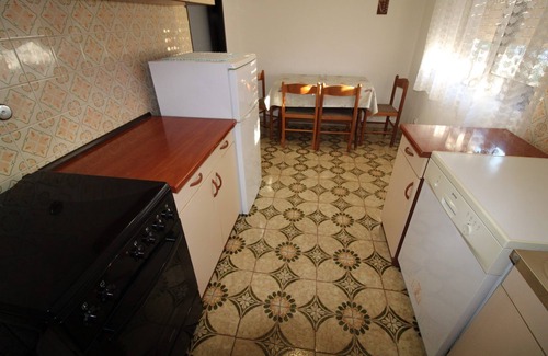 Vintijan Apartment | Apartment in Pula,three sleeping rooms,near the beach and the down,family-friendly