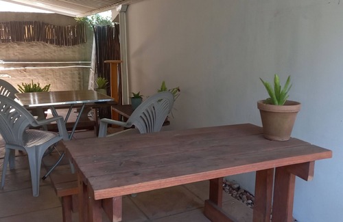 Ethekwini Apartment | Apartment in quiet, leafy suburb-safe parking, own entrance-keys and gate remote