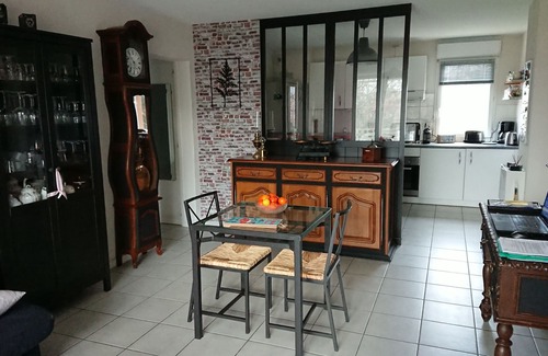 Dax Apartment | Apartment in quiet residence with swimming pool - lots of trees and sunshine