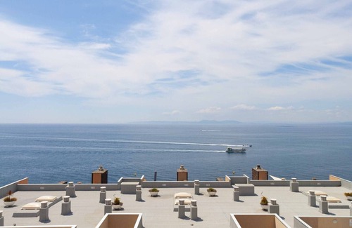 Roses Town Center Apartment | Apartment in Roses with Stunning Sea Views