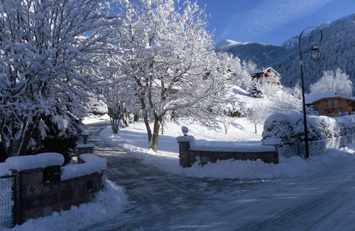 Bernex Apartment | Apartment in Savoyard chalet
