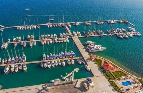 Seget Vranjica Apartment | Apartment in Seget Vranjica with Seaview, Balcony, Air condition, WIFI (91-3)