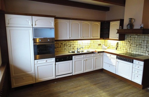 Fuegen Apartment | Apartment in Sportpension Christina Close to Ski Areas
