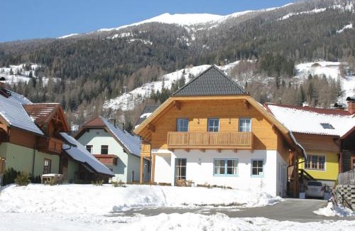 Sankt Martin Apartment | Apartment in St Michael near Ski Slopes
