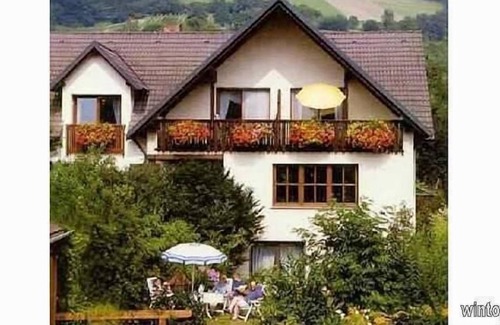 Staffelstein Apartment | Apartment in the attic (34 sqm) with a large garden and barbecue facilities