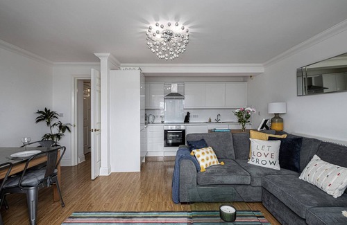 Tenby Apartment | Apartment in Tenby near South Beach