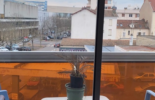 Maladiere Apartment | Apartment in the city center and close to the Parc Des Expositions