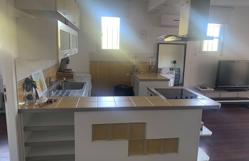 Venelles Apartment | Apartment in the countryside near Aix-en-Provence in a small quiet village