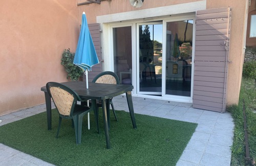 Venelles Apartment | Apartment in the countryside near Aix-en-Provence in a small quiet village
