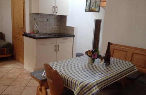 Mainz-Bingen Apartment | Apartment in the gold air (3) with 2 beds. u. 2 shower rooms in Gau-Algesheim