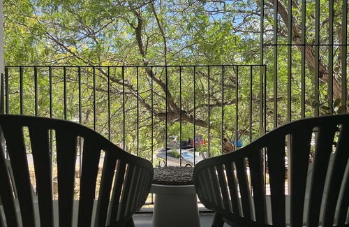 Campbell Apartment | Apartment in the heart of Canberra - 2bed, 2bath, upto 5 ppl, free parking