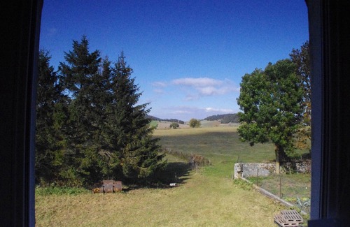 Landos Apartment | Apartment in the heart of a renovated farmhouse, 2 bedrooms, sleeps 6, well-equipped