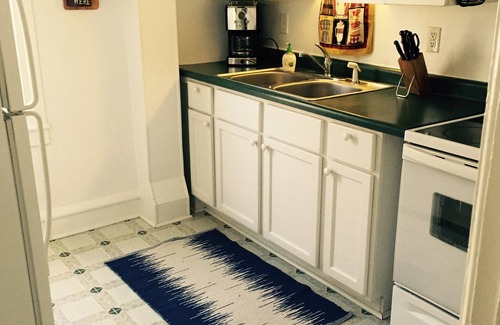 Marquette Apartment | Apartment in the heart of Marquette w/cable & wifi! Next to premier brewpub!
