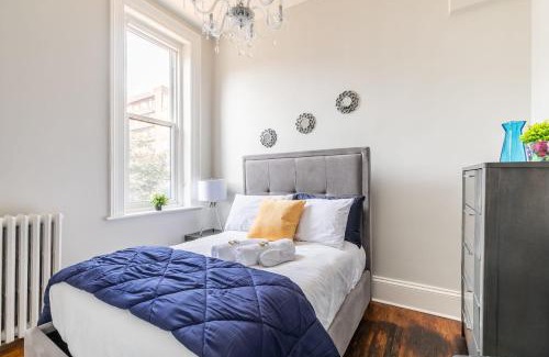 Hamilton Apartment | Apartment in the James South Neighborhood