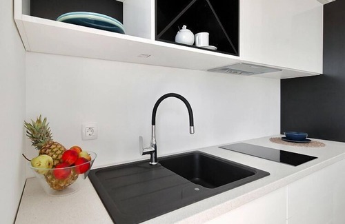 Preko Apartment | Apartment in Ugljan with Beach and Pool