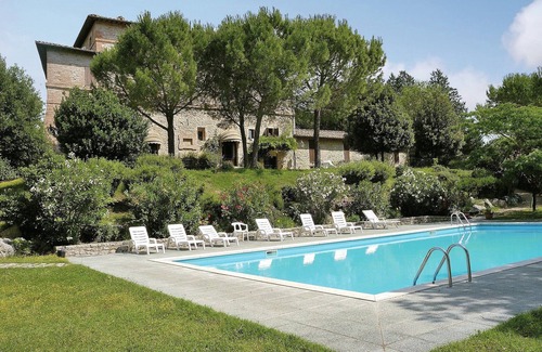Collesanto Apartment | Apartment in Umbria near Lake Trasimeno