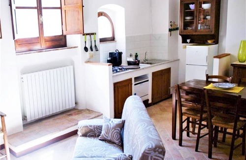 Collesanto Apartment | Apartment in Umbria near Lake Trasimeno