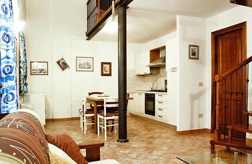 Fucecchio Apartment | Apartment in Vinci with Pool & Wellness