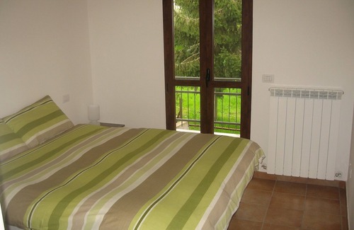 San Terenziano Apartment | Apartment In Village Centre, Well Located For Local Restaurants And Shops