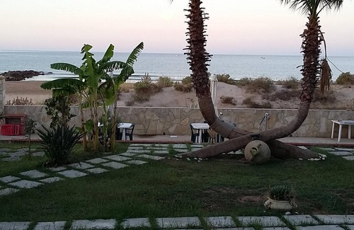 Porto Palo Apartment | Apartment in villa by the sea